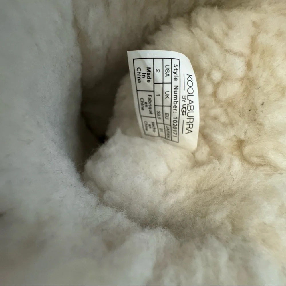 Koolaburra by UGG - Girls Size 2 - Picture 6 of 7